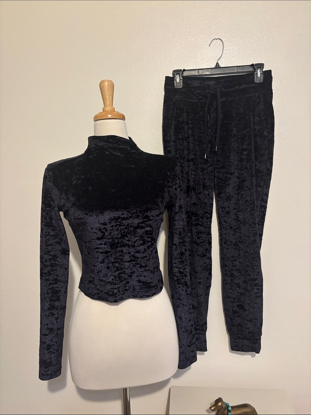 Lululemon Velvet Mock-Neck Top & Jogger Set in Black
